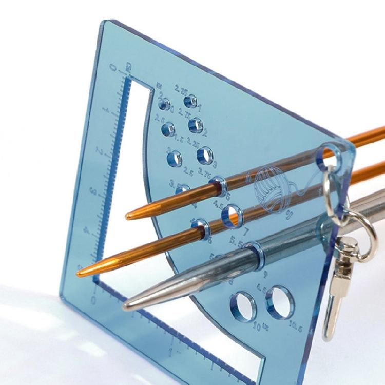 Knitting Needle Gauge Ruler with Carabiner Clip Keyring Crochet Yarns Knitting Gauge Knitting Needle Measuring Tool
