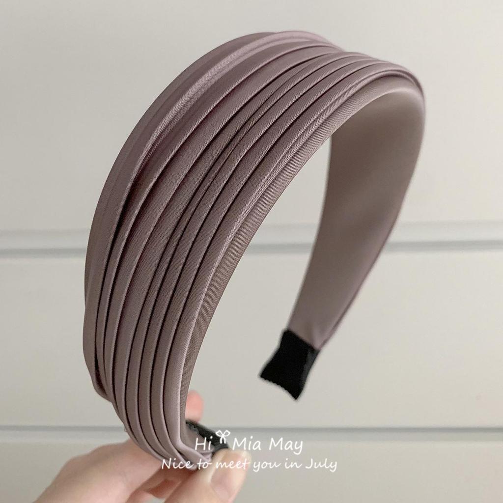 2025 Trendy Black Pleated Wide-Brim Headband for Women - Sporty & Chic Hair Accessory