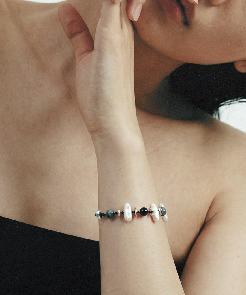 Rubati Terra Hematite Pearl Bracelet_Black
