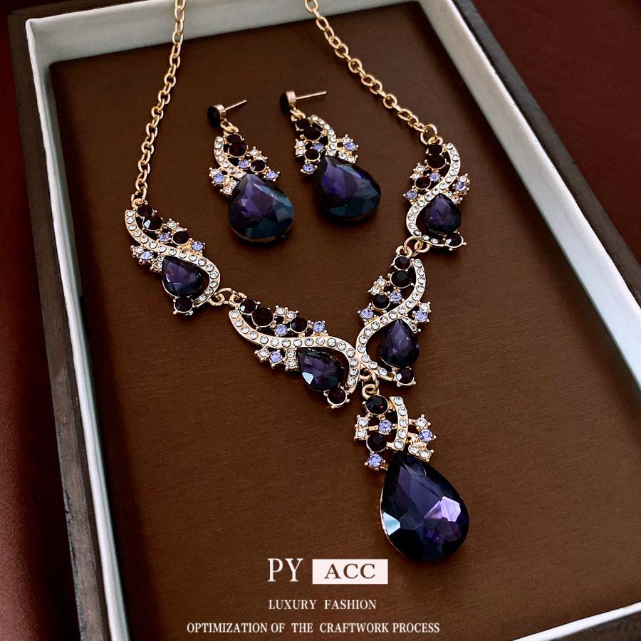 Französisches Gericht Strass-Wassertropfen Schmuckset: Luxuriöses Halsketten- und Ohrring-Set für Damen