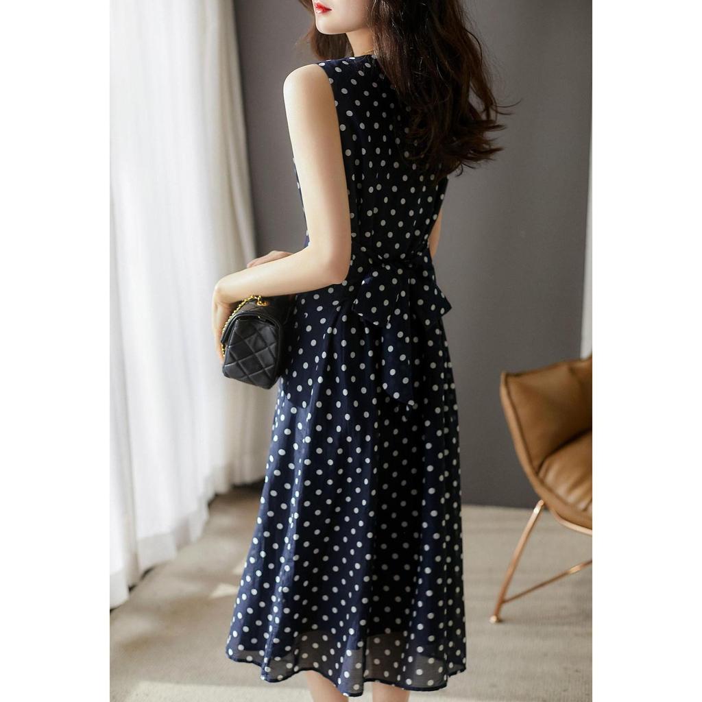 Französisches Kleid mit V-Ausschnitt und Tupfen für den Sommer von Damen, neue Schnürung an der Taille zum Abnehmen und erfrischender, knielanger Chiffon-Langrock