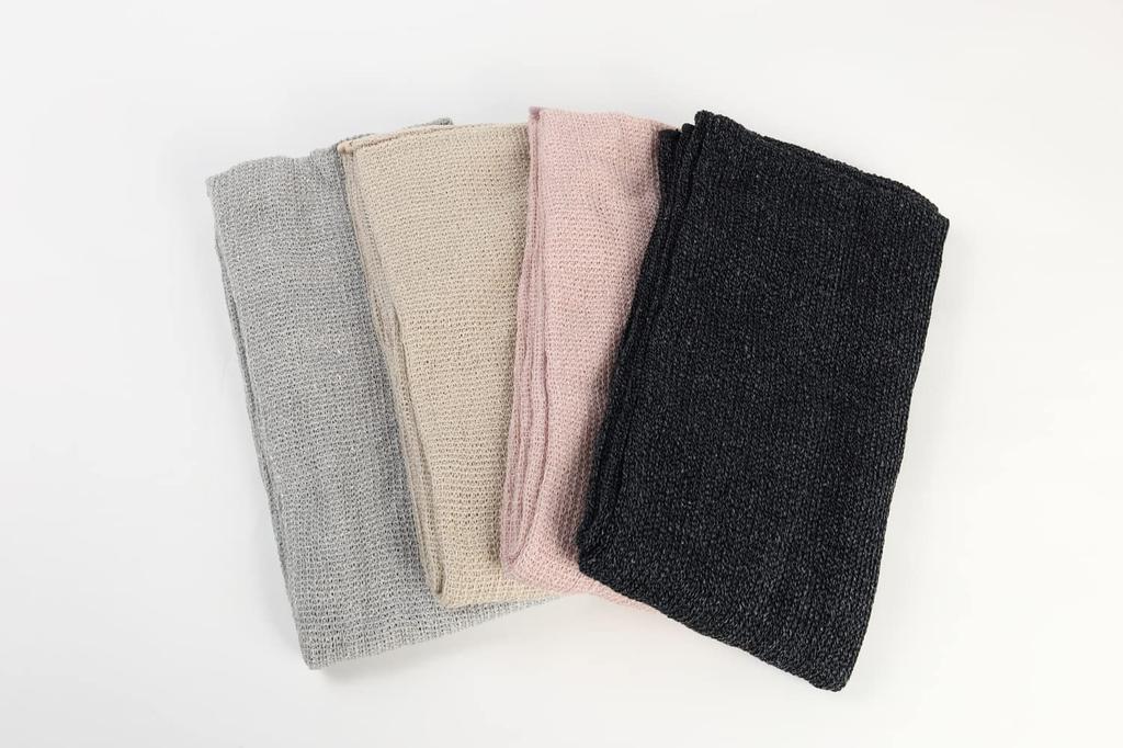 Zimne i wygodne ocieplacze na nogi z bawełny dzianinowej podwójnie w kolorze Nara [kasane Lab] (jedwab/tkanina organiczna) (jasny szary) [Wyprodukowano w Japonii/miasto Koryo, prefektura]