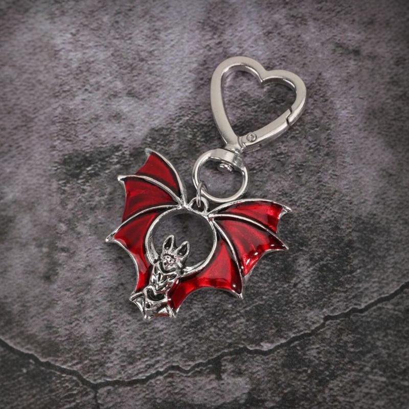1Pcs Holiday Party Gifts Grunge Punk Style Dark Style Bat Keychain Heart-Shaped Buckle Boot Accessories Halloween Decoration