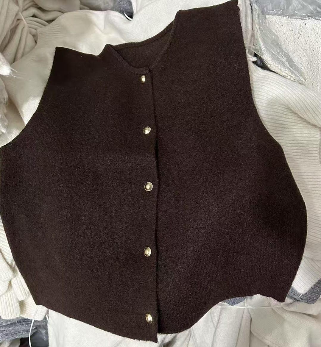 

fashion round neck cardigan sleeveless women sweater casual loose single-breasted thin knitted vest casual solid color office tank tops One size