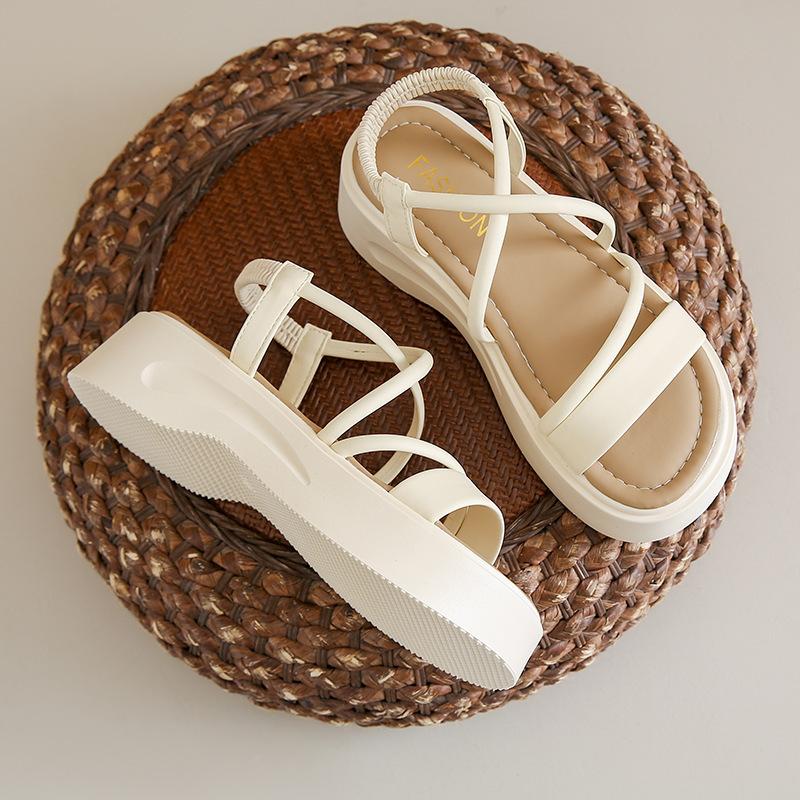 Summer sandals casual flat outside beach fashion 2025 seaside soft sole women's skirt new