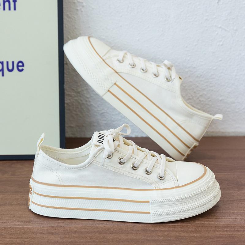Summer versatile canvas shoes 2025 new summer platform white shoes breathable niche casual board shoes women's shoes