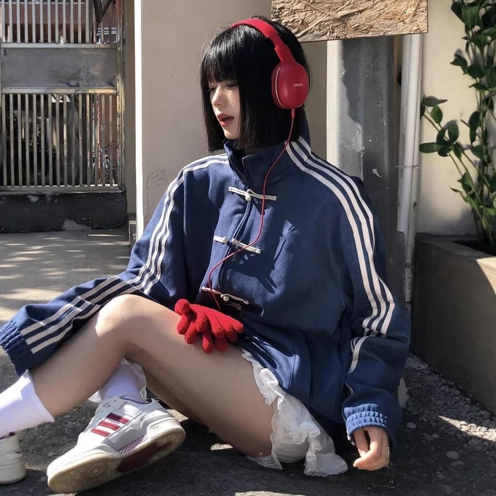 Design three-bar stand-up collar buckle jacket spring and autumn sports loose jacket three-dimensional