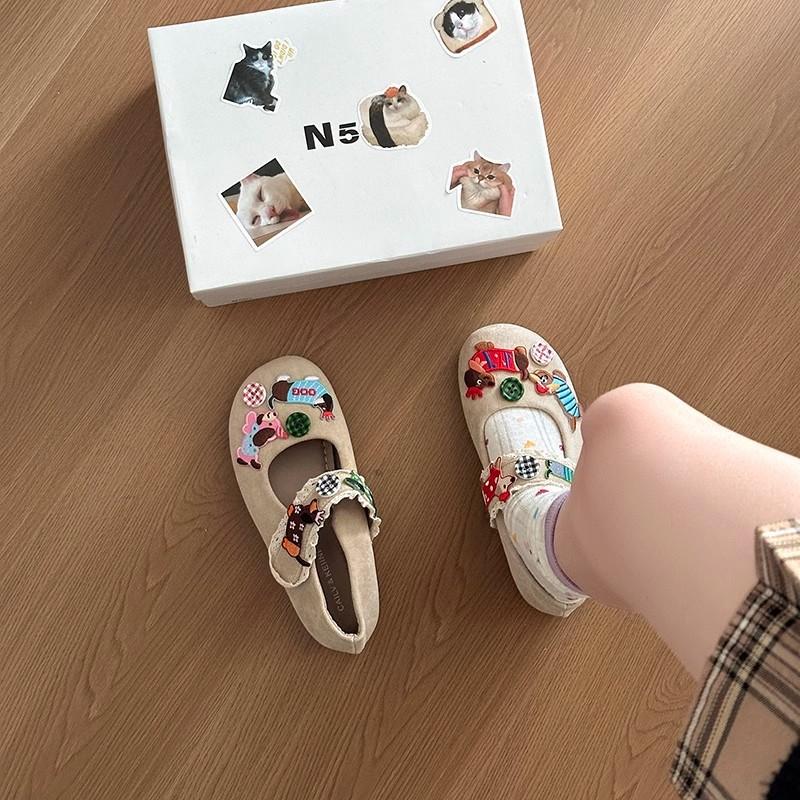 

Cute girl heart shallow mouth single shoes women spring and summer 2025 new flat Velcro one pedal college style 40 бежевий