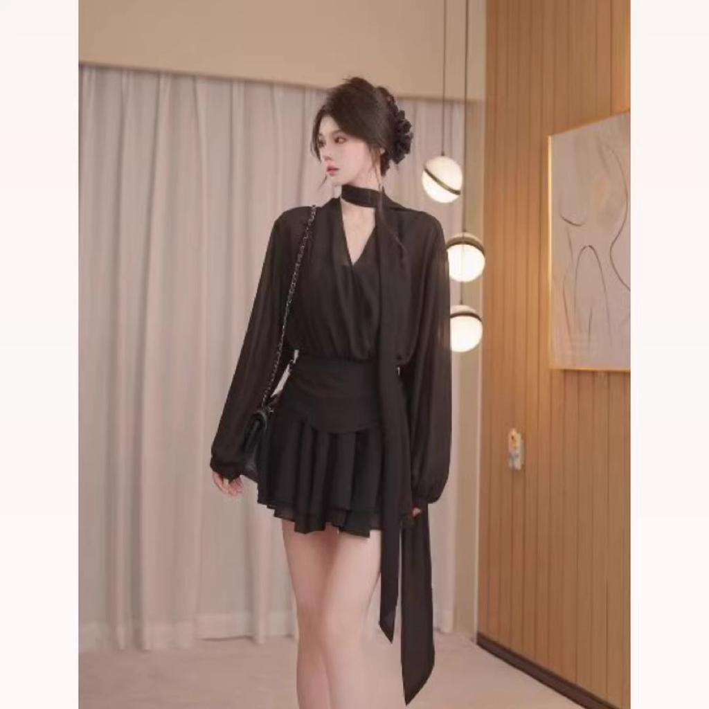 V-neck Black Dress for Women, New Summer Vintage Short Pleated Gradient Chiffon Skirt, Designed To Cover Tummy Trends