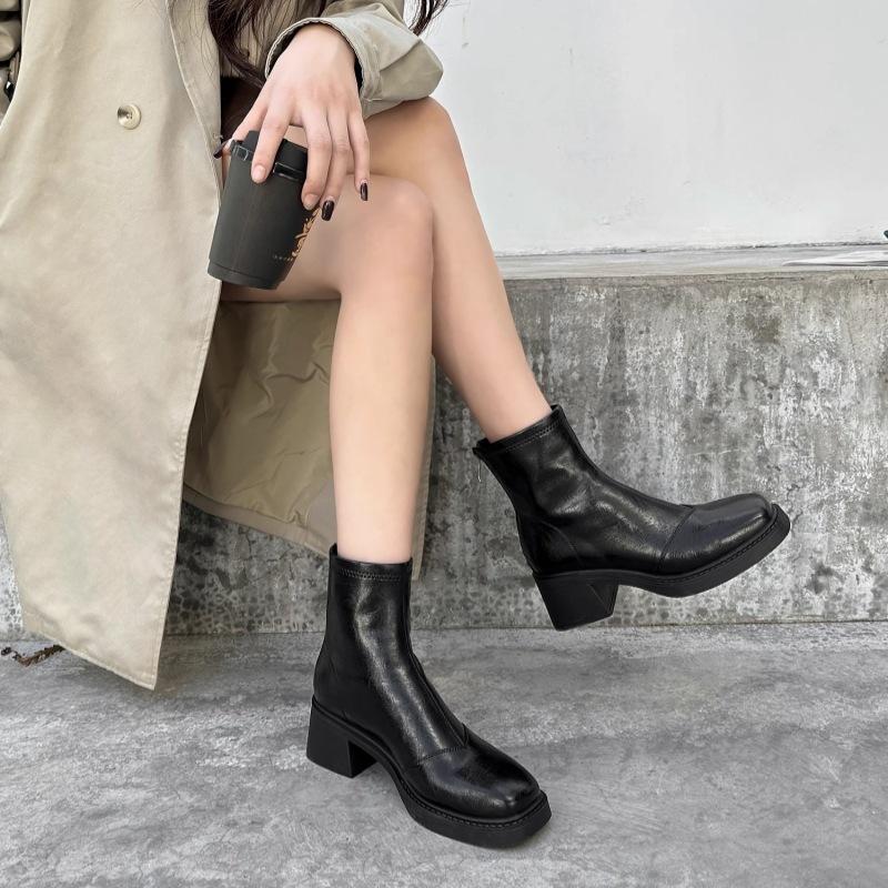 Skinny boots women's head versatile temperament 2025 autumn and winter new thick heel Martin boots British commuter Chelsea short boots