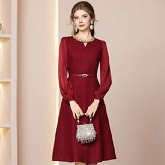 Zhilv Champagne Elegante Strass Patchwork Lange Jurk met Zeven Mouwen en Hoge Taille Rok, Lente 2026.