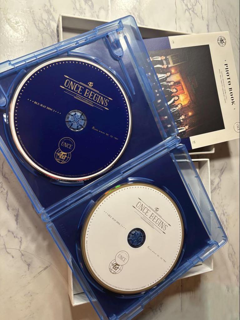 [USED] TWICE FAN MEETING ONCE BEGINS 2-Disc Blu-ray