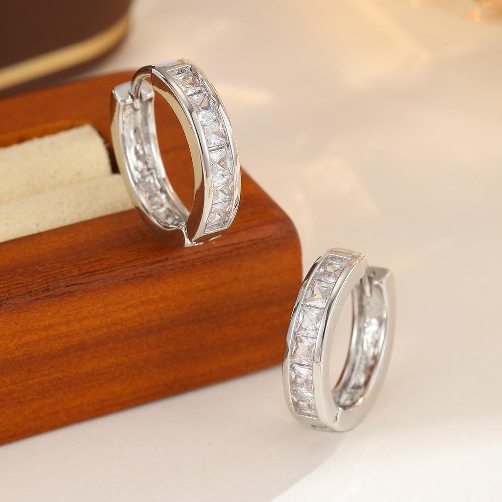 Delicate Double Layered Zircon Tiny Hoop Earrings For Women Stylish Graceful Cubic Zirconia Ear Cuff Statement Bridal Jewelry