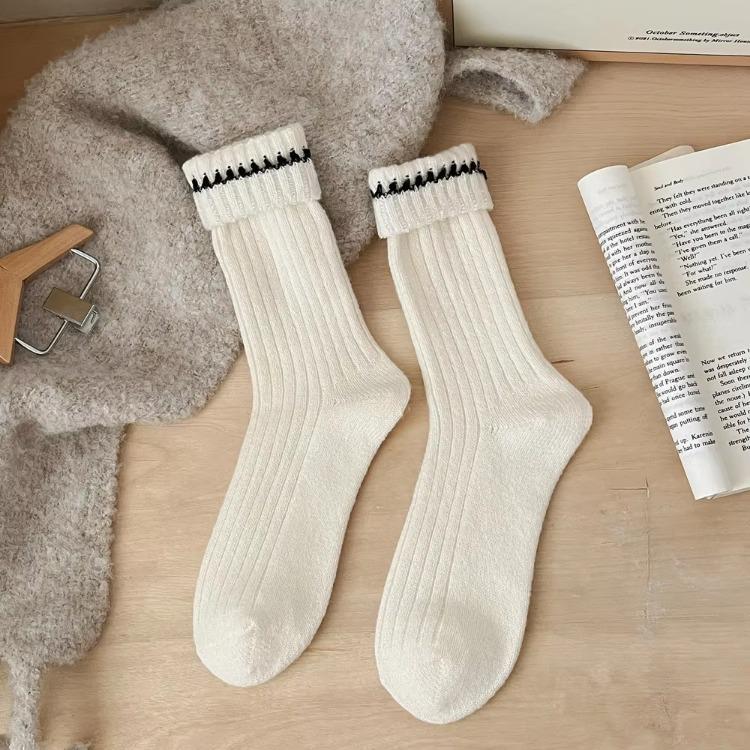 

Autumn Winter Thicken Warm Women Socks Japanese Fashion Knitted Middle Tube Socks Women Solid Color Long Socks Christmas Gifts