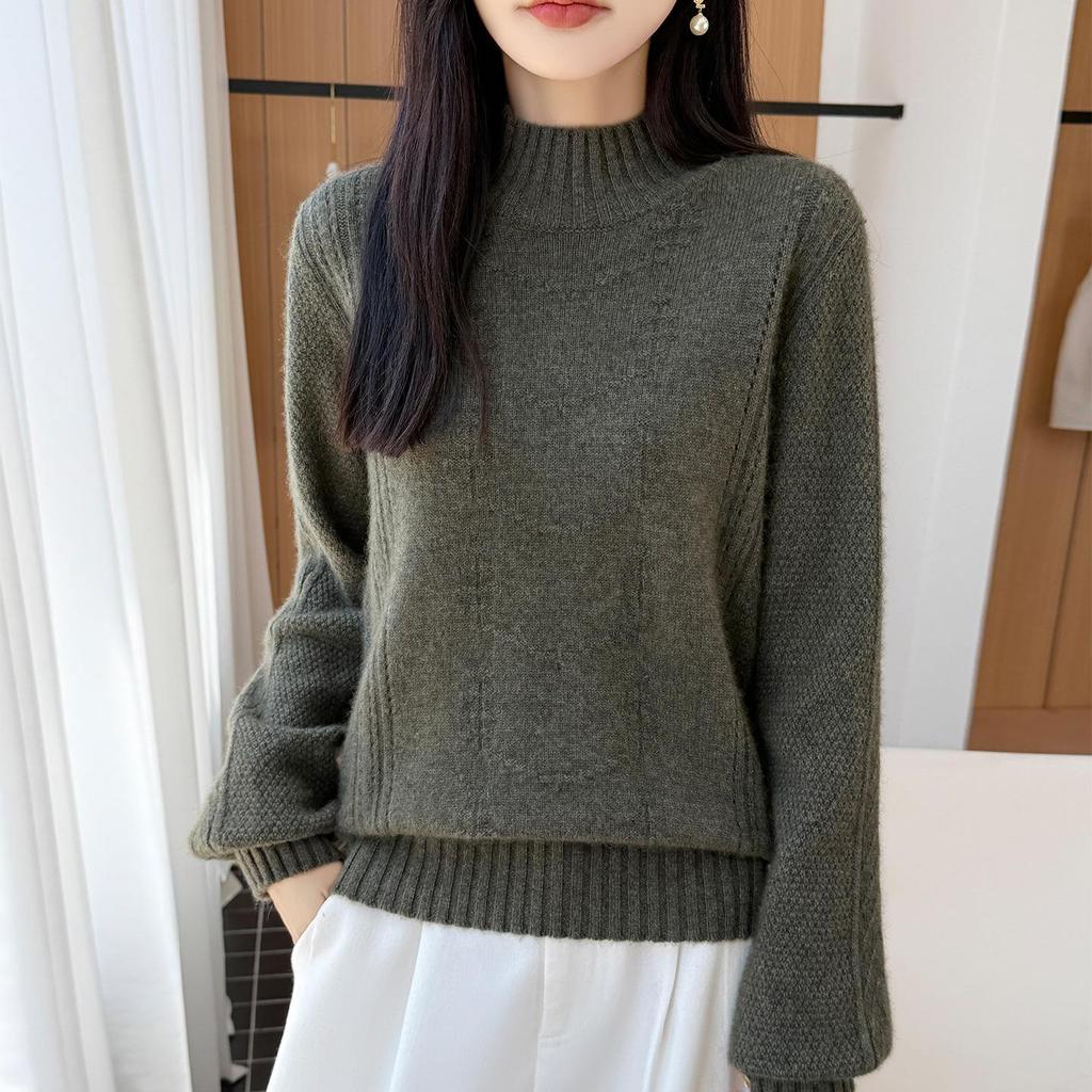 2026 Autumn/Winter Pure Wool Thickened Knitwear: Women's Long Sleeve Hollow Sweater with Half-High Collar