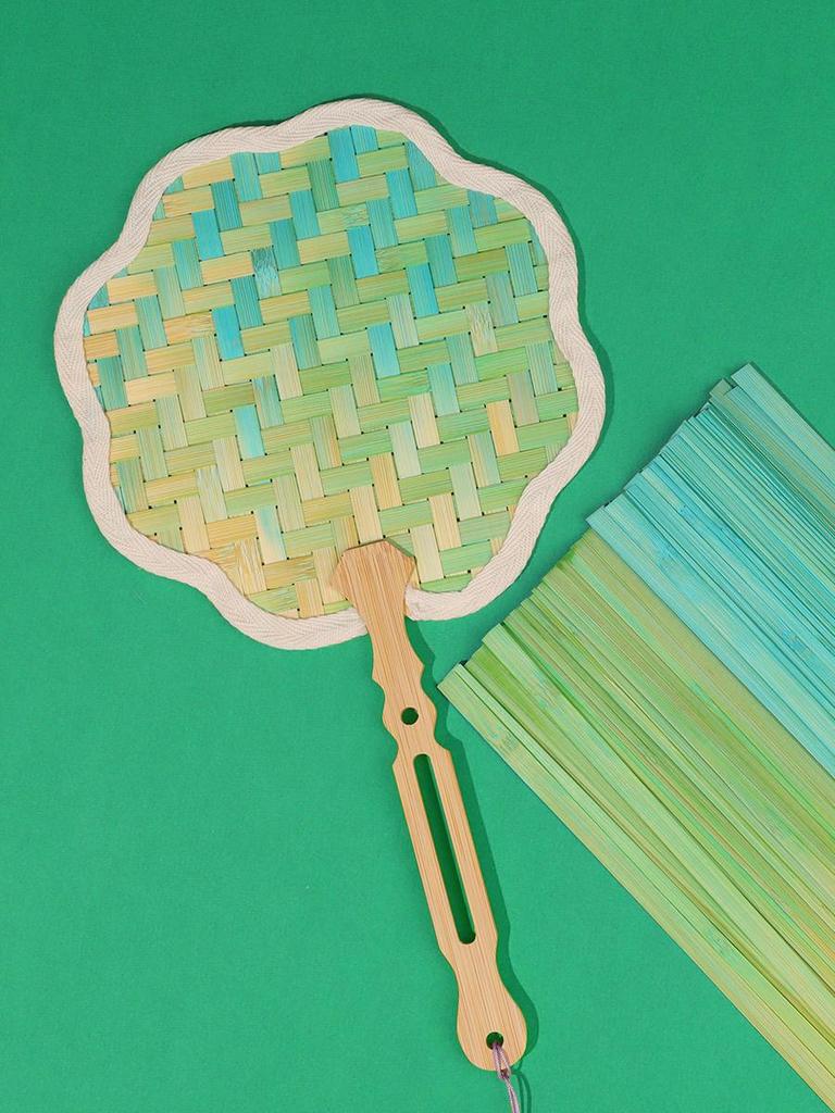 Handmade Bamboo Weaving Kit: Intangible Heritage Round Fan with Gradient Colors for DIY and Team Building Activities.