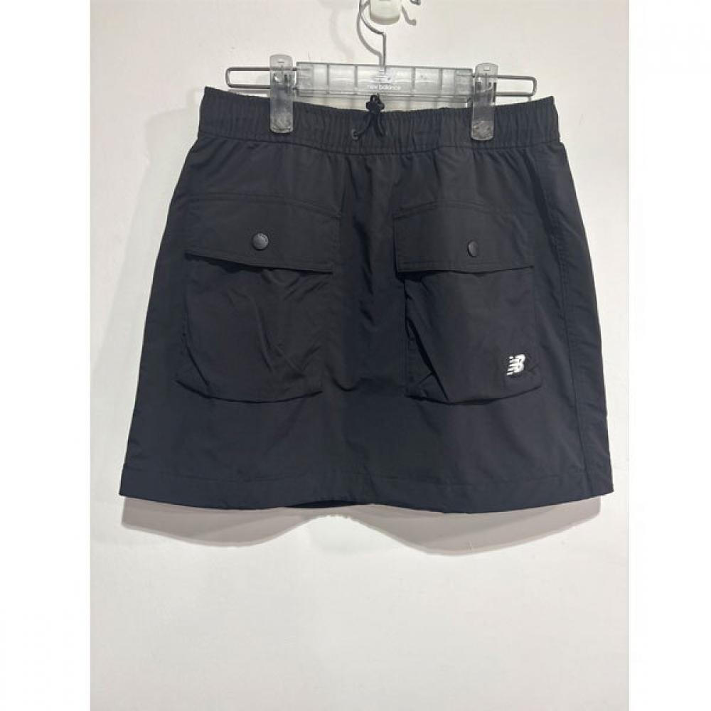 

NeW Balance W Woven Cargo Mini Skirt nbnWf2W312 Black (19)BLACK/70(S)