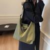 Korean Lightweight 2025 Crossbody Bag: New Fashion, Versatile, Commuter-Friendly, Shoulder & Lazy Style