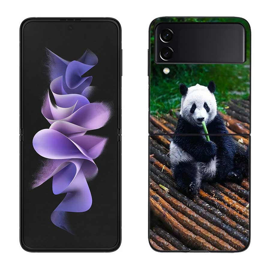 Panda Baby, Giant Panda Family Phone Case For Samsung Z Flip 7 6 5G Galaxy Z Flip 5 4 3 Black Hard Cell Cover Luxury PC Shell C