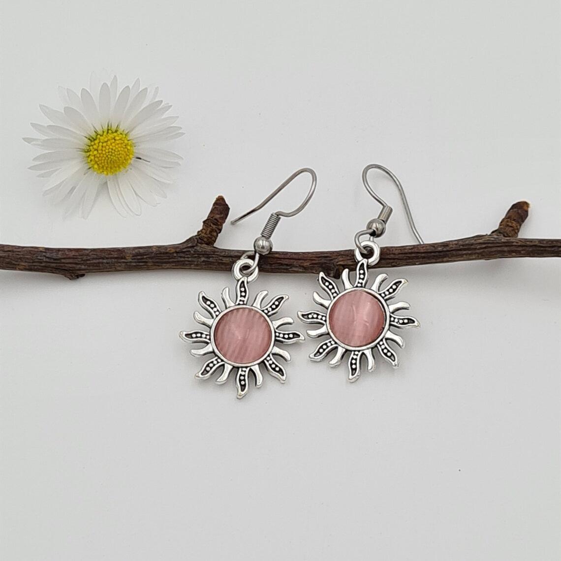 

Bohemia Retro Sliver Color Sun Colorful Opal Pendant Pendant Necklace for Women Summer Sweet Romantic Jewelry Accessories Gift