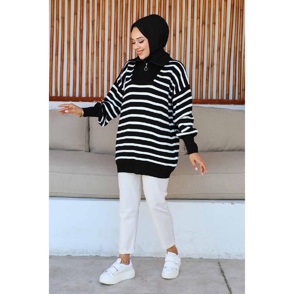 Pulover din tricot cu dungi cu guler negru