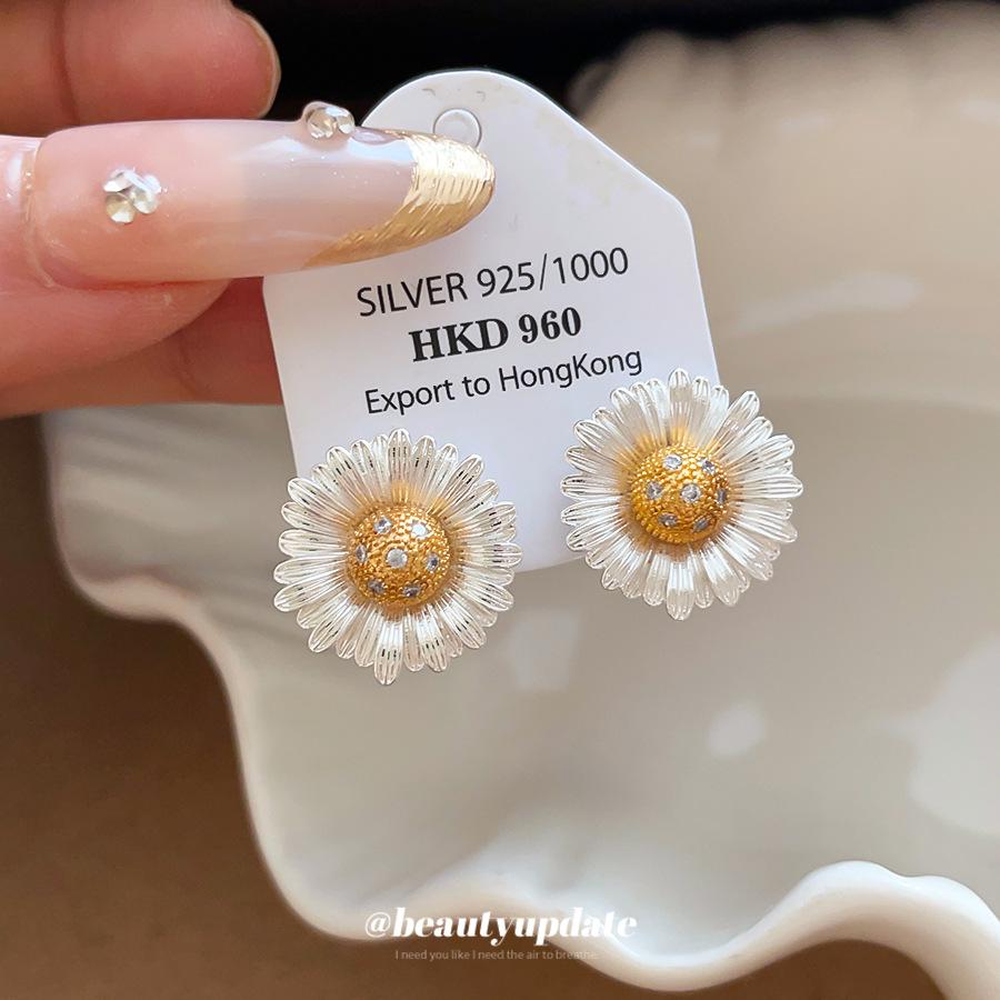 18k Gold Plated Zircon Flower Stud Earrings - Vacation Style, Personalized High-End Jewelry