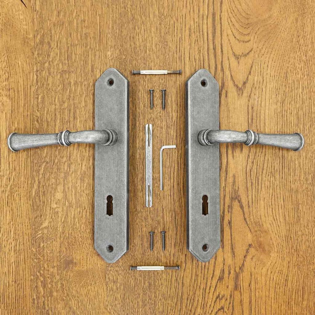 HAMILTON Door Handle with Key Plate 90mm ANTIQUE NICKEL