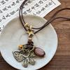Retro Round Resin Necklace: Versatile, Fashionable High-End Clavicle Chain for Women