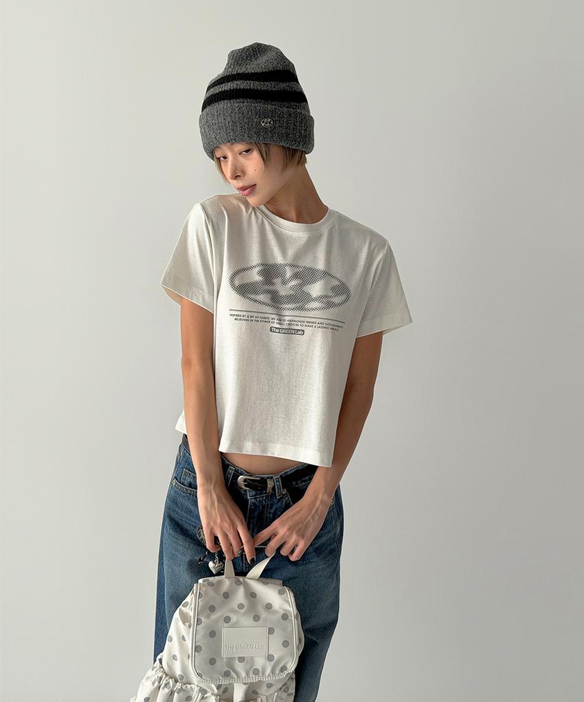 THE GREEN LAB Lettering Symbol Crop Short Sleeve T-Shirt [Ivory/Clover]