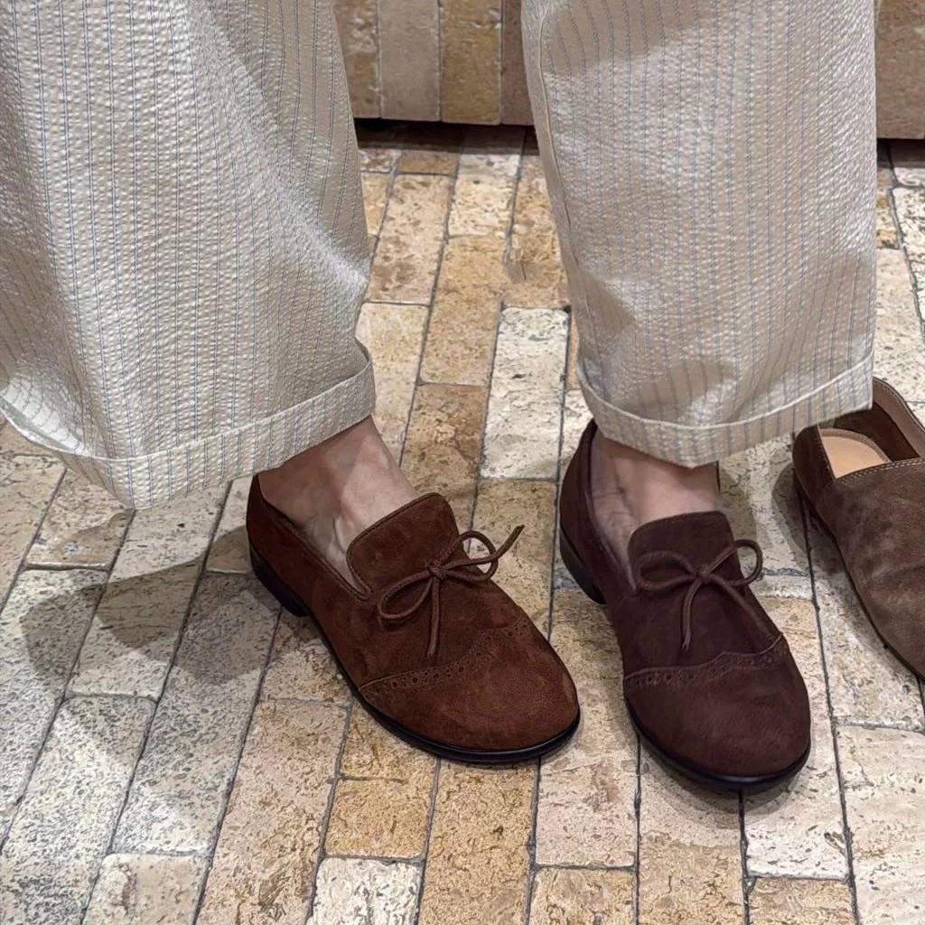 Schafsleder-Version ~ Vintage Wildleder Schleife Brogue Einzelne Schuhe Slipper Damen 2025 Herbst und Winter vielseitige kleine Lederschuhe