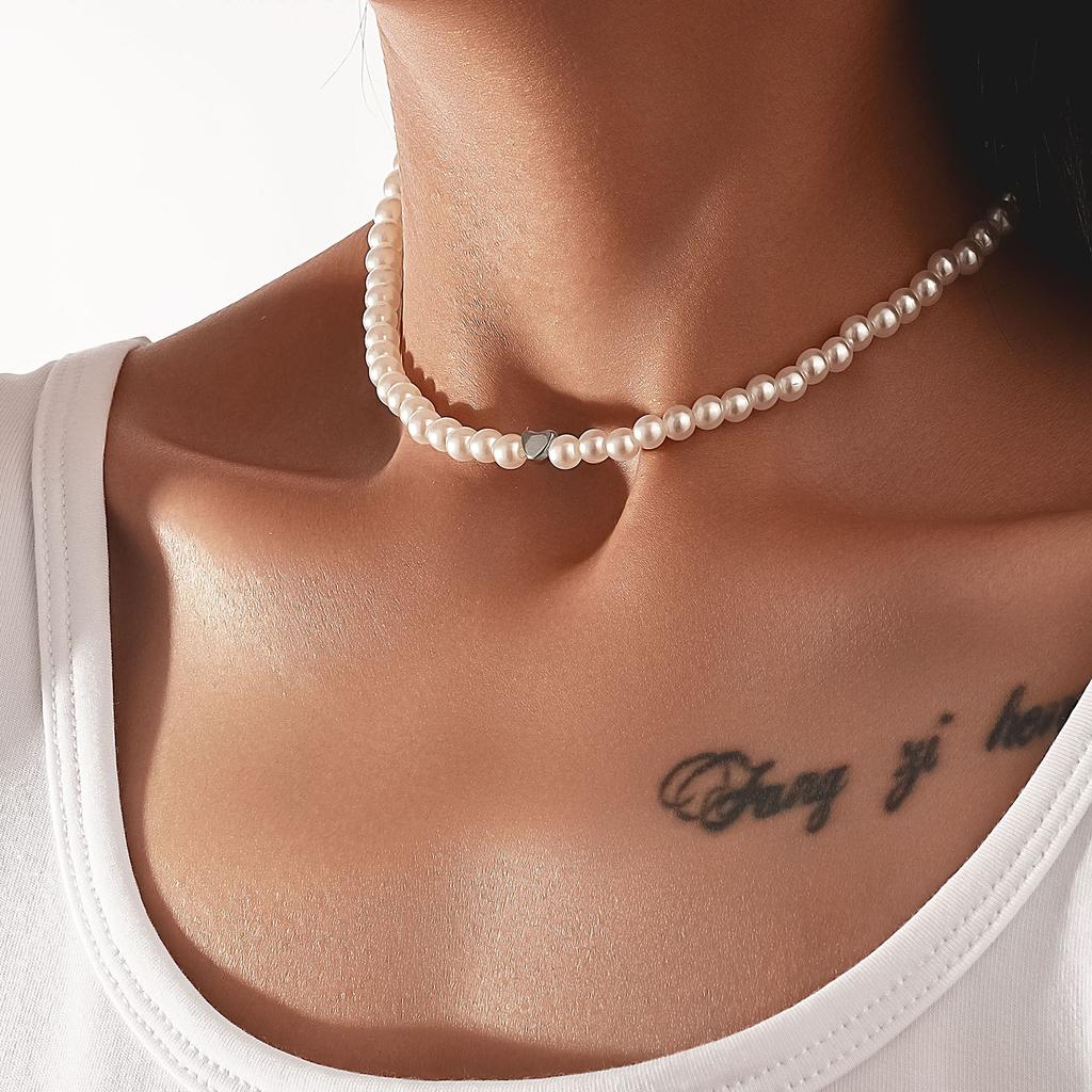 Fashion Light Luxury Baroque Pearl Love Neck Chain Necklace Women, Wind Beaded Necklace