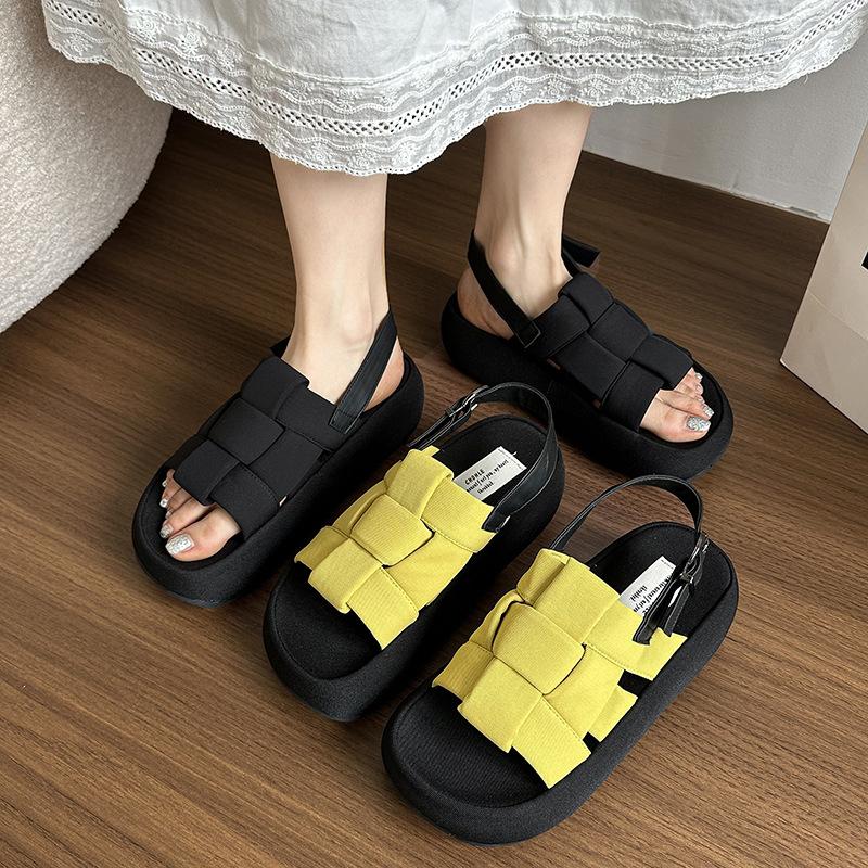 Premium sandals women's summer outer wear 2025 new super fire thick sole heightening woven seaside vacation sandals
