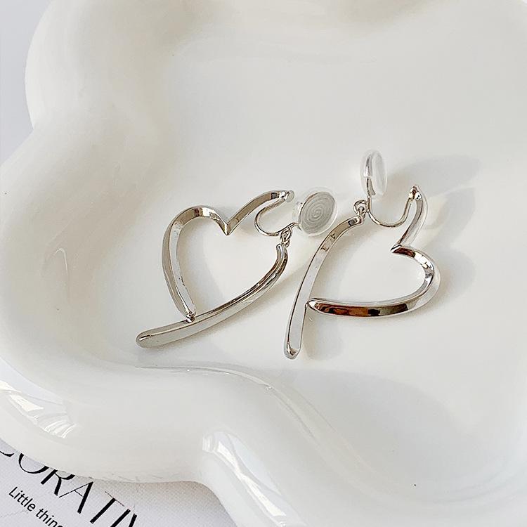 Elegante oorclip: Slank ontwerp voor ronde & vierkante gezichten, Hartvormig voor vrouwen zonder piercings