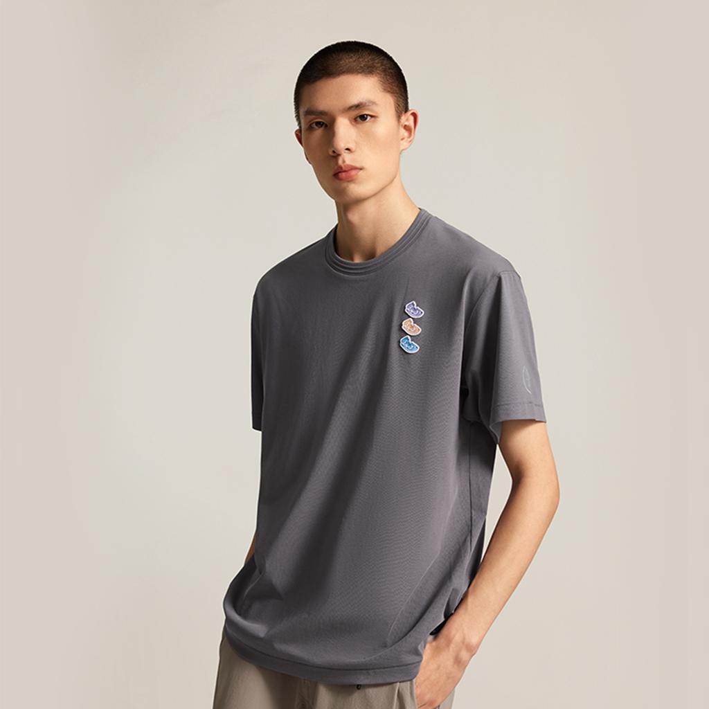 Li Ning Série Basketball Imprimé Lettres Respirant Polyvalent Ample T-shirt Manches Courtes Homme Hauts Gris Carbone Violet AHSV083-5