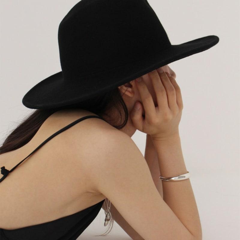 

HAE Moon bangle Glossy