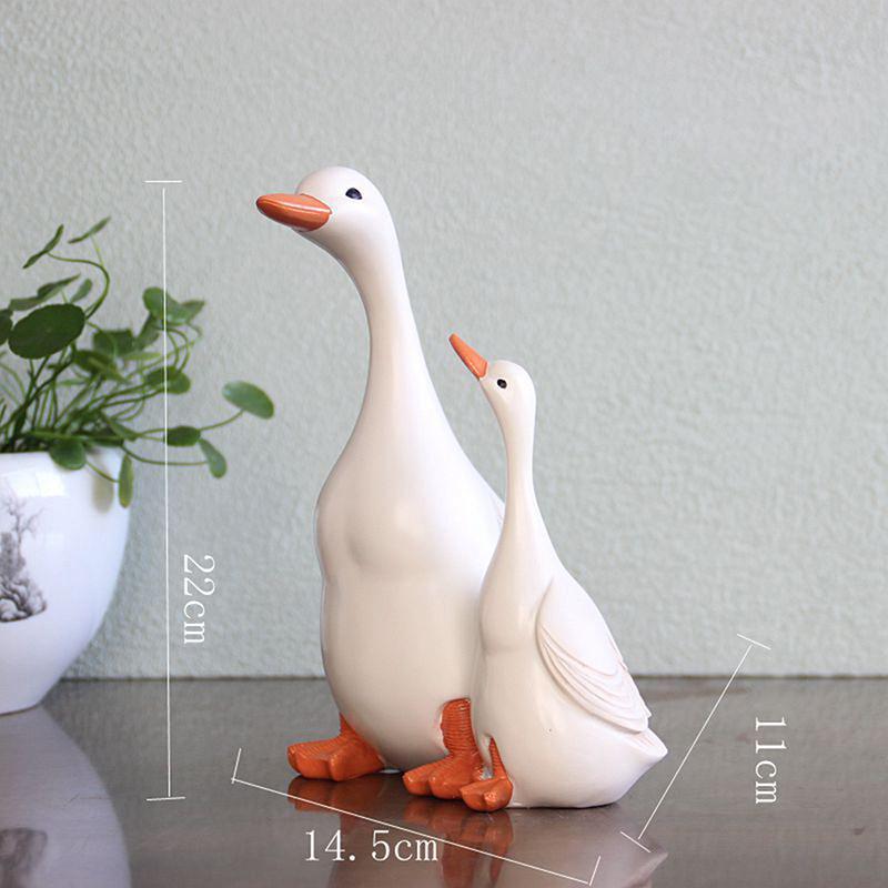 1Pc Large, Medium And Small Landscape Duck Mother And Duckling Decorations Pastoral Simulation Resin Duck Decorative Statues