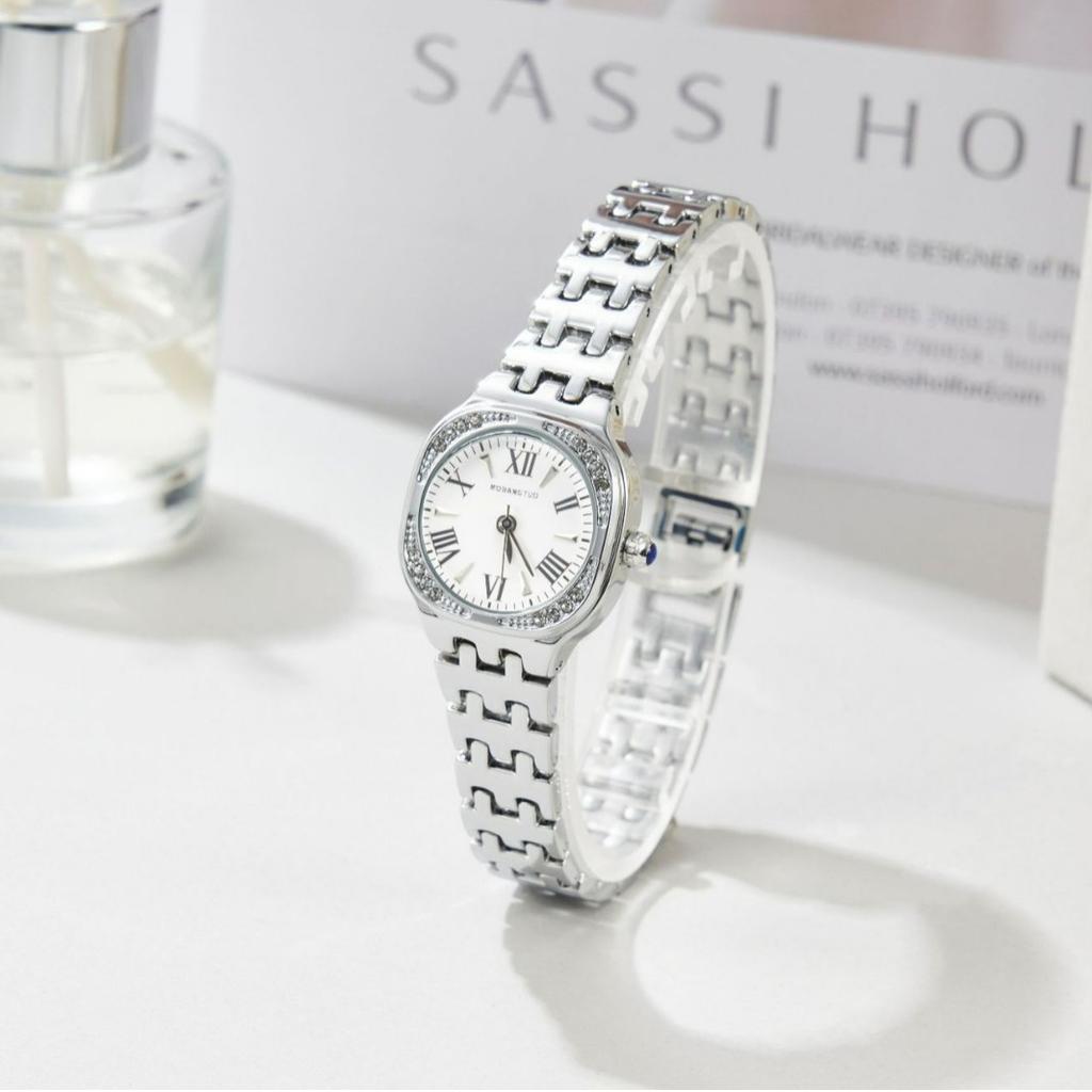Fashion New Women's Watch Square Three-dimensional Roman Face Diamond Steel Band Quartz Women's Watch