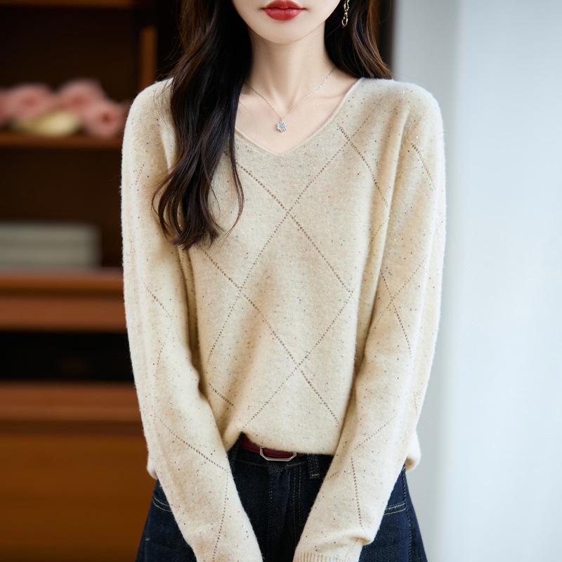 Mengyi Women's V-neck Wool Sweater: Versatile Knitwear for Layering or Standalone Wear