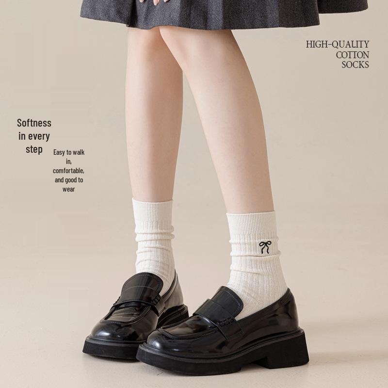 Girls' Mid-Calf Seamless Cotton Socks with Butterfly Embroidery - Wear-Resistant, Anti-Pilling, for Spring and Autumn