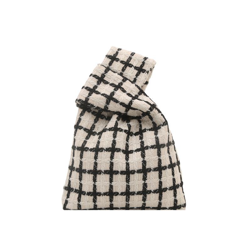 

Women s largecapacity bags Fashion woven plaid shoulder bags Spring commuter bags Niche underarm bags