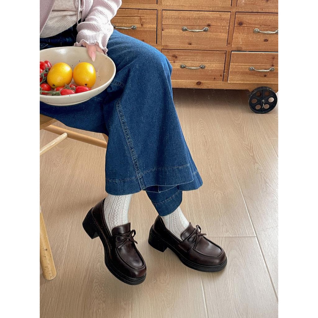 Black retro British style thick heel small leather shoes 2026 new spring and autumn with skirt small heightening loafers