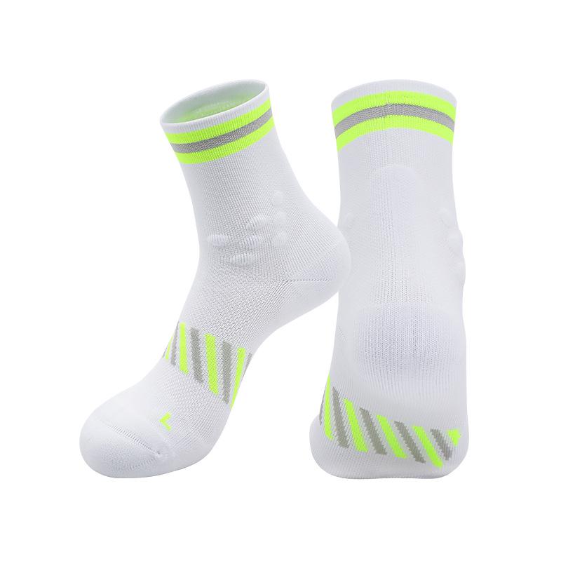 Unisex Quick-Drying Breathable Mid-Calf Hiking & Marathon Socks