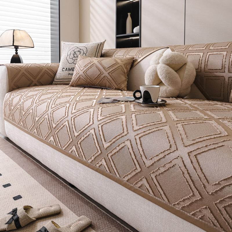 

Retro Fashionable Sofa Cover, Light Luxury New Minimalist Modern Style, Universal for All Seasons, Pet Friendly 70x70cm коричневий
