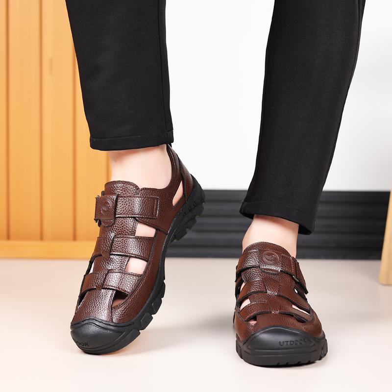 Fashion Summer Lightweight Mens Leather Sandals Brand Outdoor Soft Sole Flats Driving Shoes Comfort Walking Fashion Casual Beach Sandals