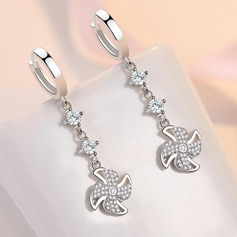 925 Sterling Silver Claws Stud Earrings with Crystal AAA CZ Stone Modern Design Fashion Versatile Accessories Women Jewelry