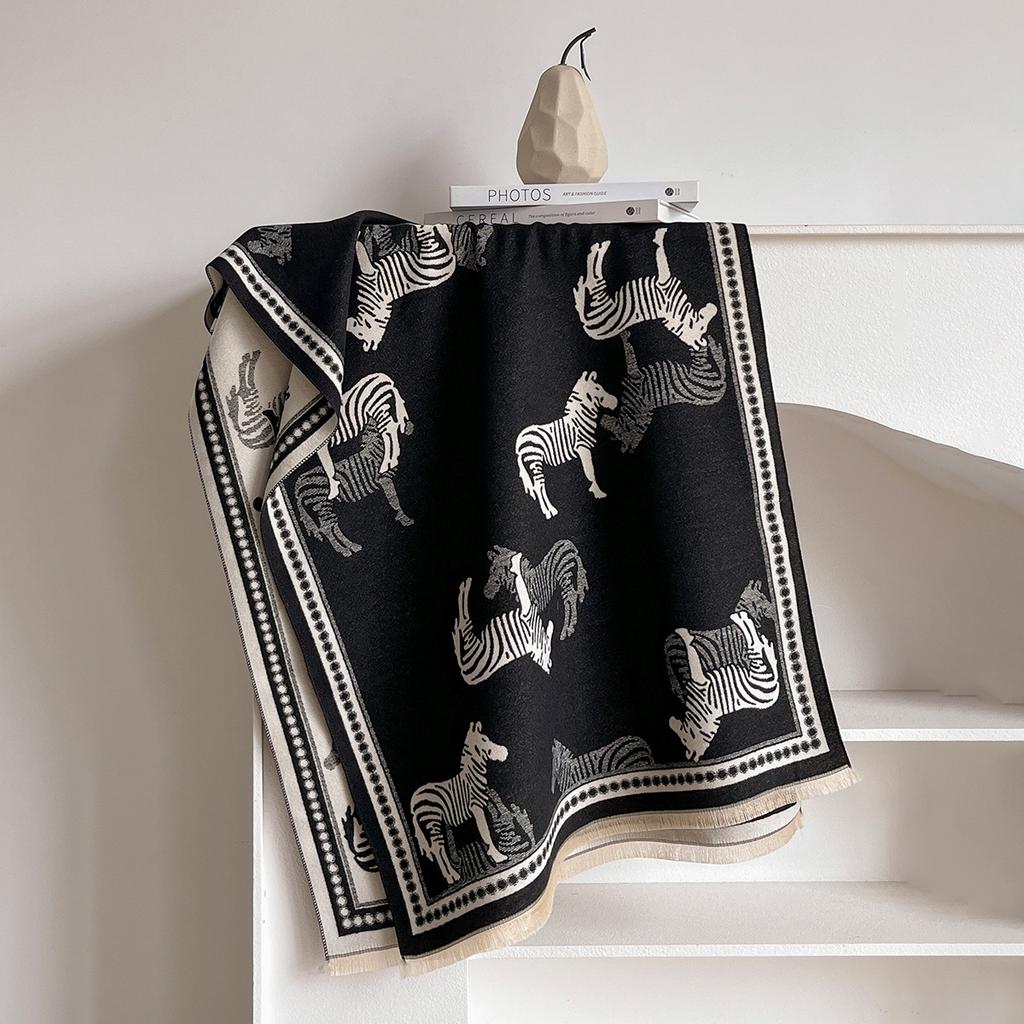 Luxury Women Colorful Bee Animals Pattern Shawl Pashmina Keep Warm Autumn Winter Scarf For Mujer Femme Stylish Accessory Bufanda
