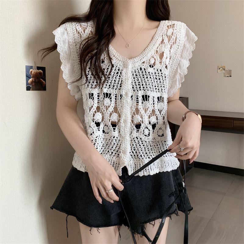 Women's White Short Crochet Knit Cardigan with Batwing Sleeves - Summer 2026 Fashion.