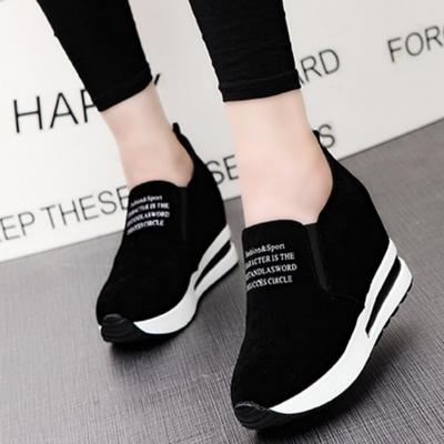 2024 Nowe damskie buty na koturnie z podwyższoną wysokością Markowe buty casualowe z grubą podeszwą Outdoor Shallow Mouth Slip-on Sneakers