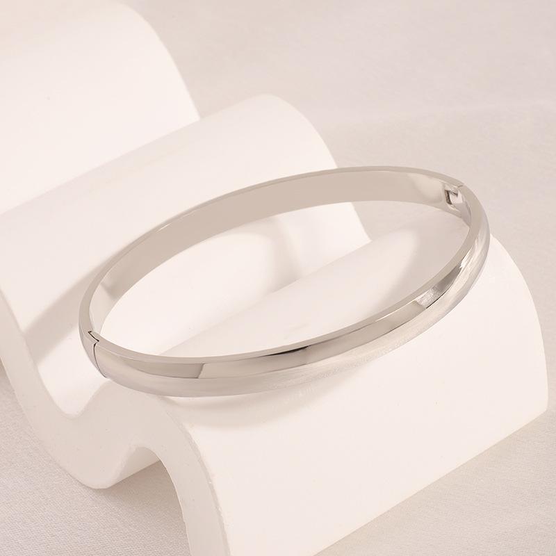 Steel Curved Bracelet Fashionable Non Fading Bracelet Women Stainless Steel Jewelry Advanced Titanium Steel Bracelet