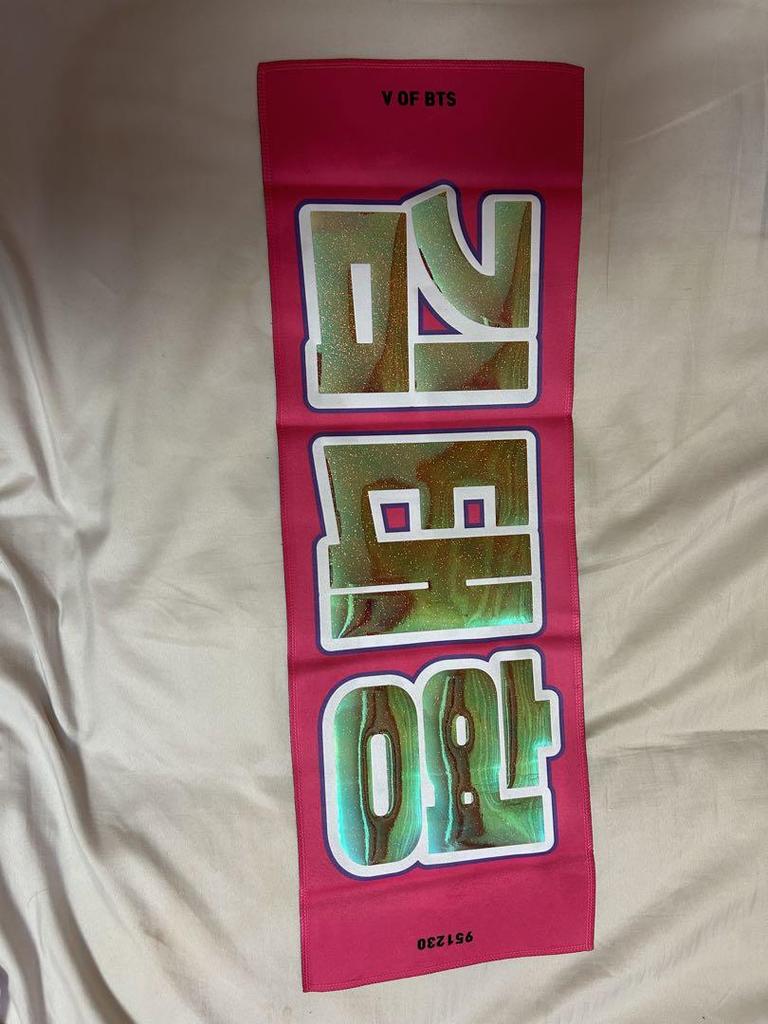 [USED] BTS V cloth slogan
